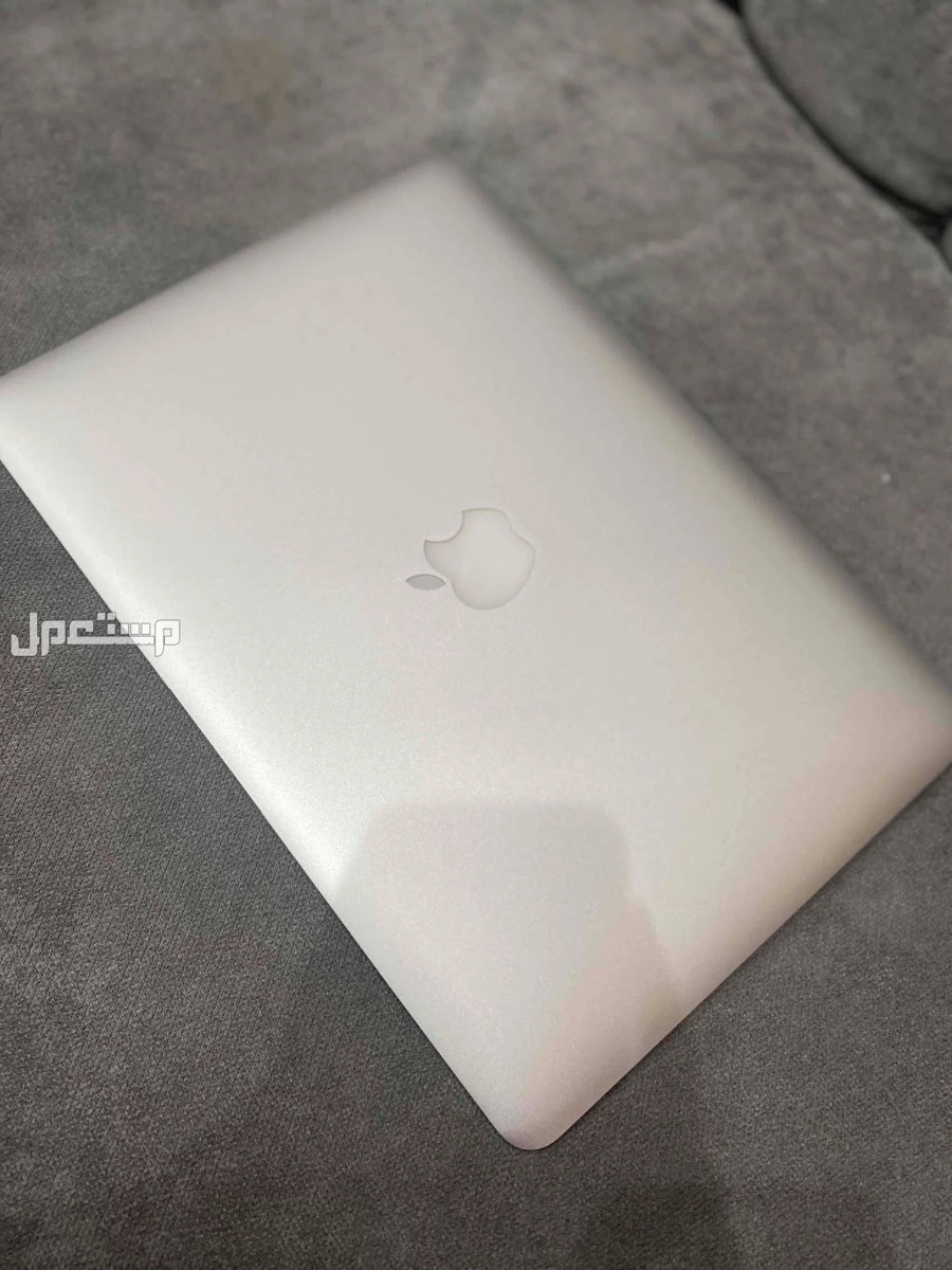 أبل ماك بوك اير - 2017 بسعر 1200 في الرياض