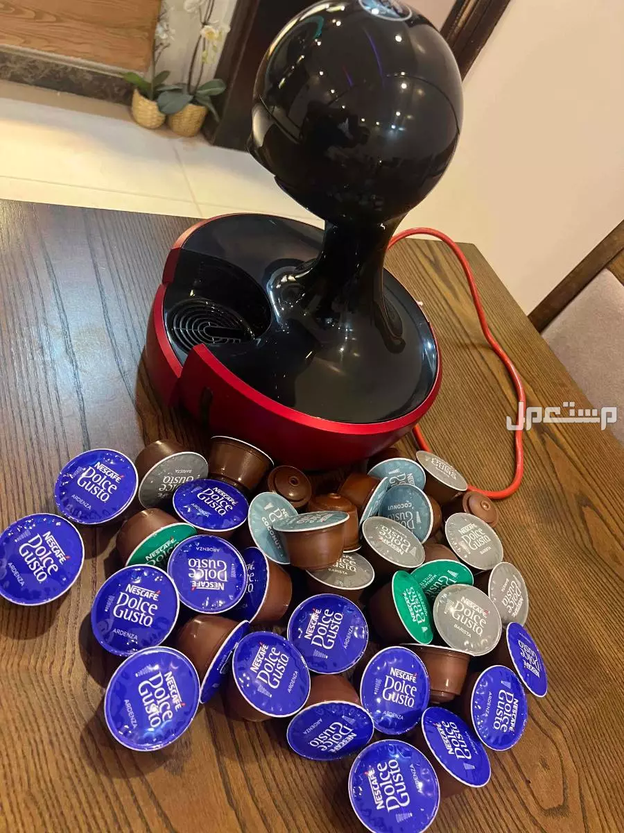 للبيع مكينه كابسولات قهوه من شركة نسكافيه حار وبارد زي مو موضح بالصوره المنتج نظيف جدا ويشتعل بالمس طبعا تشغله بارد او حار السعر قابل للتفاوض المعقول  في المدينة المنورة بسعر 400 ريال سعودي