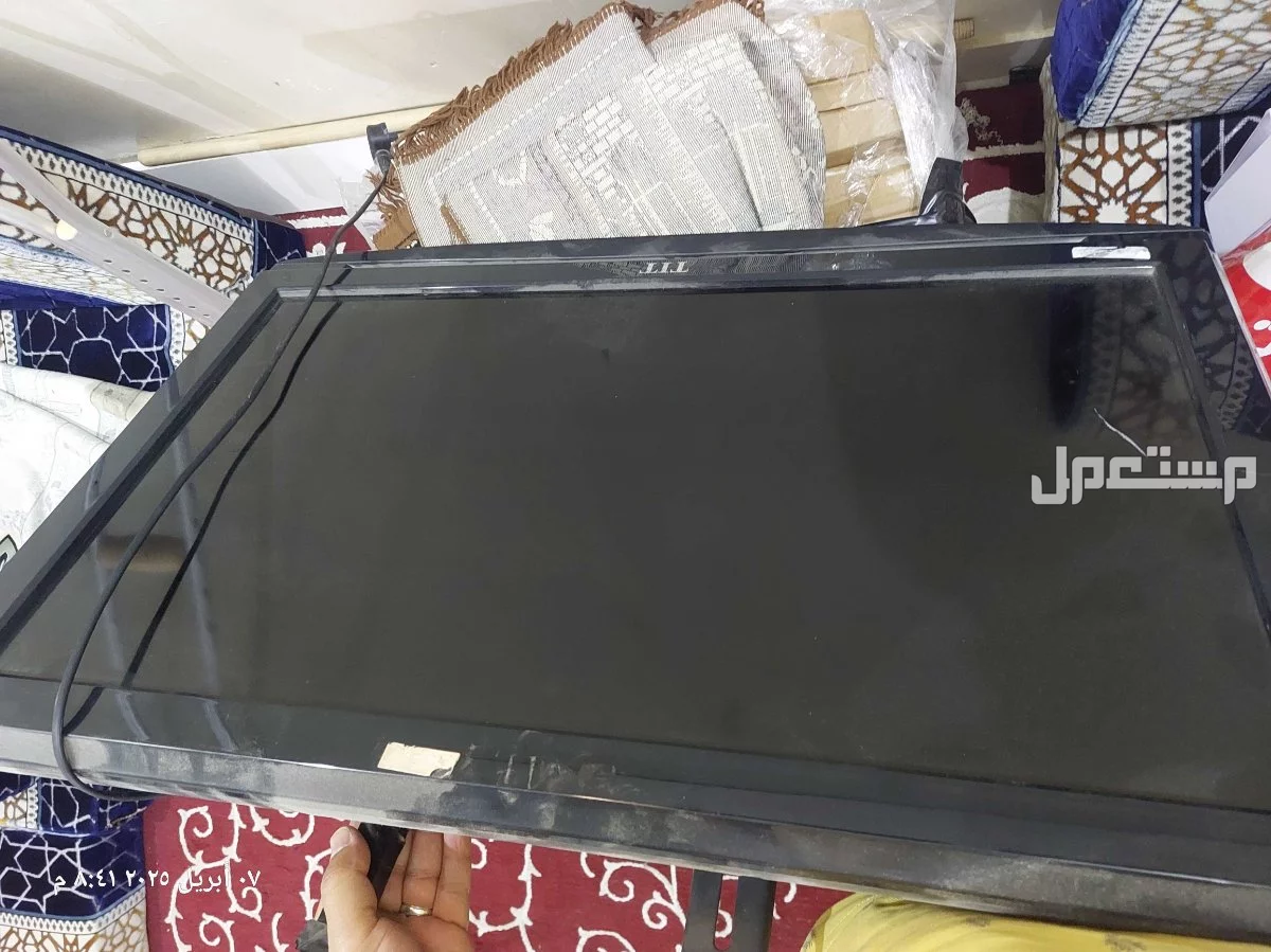 الرياض حي الشفا طريق ديراب شاشة تلفزيون مع رسيفر بسعر 300 ريال