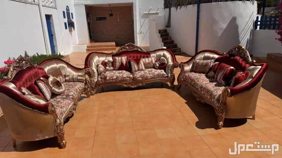 كنب فاخر نضيف جدا الموقع السوده