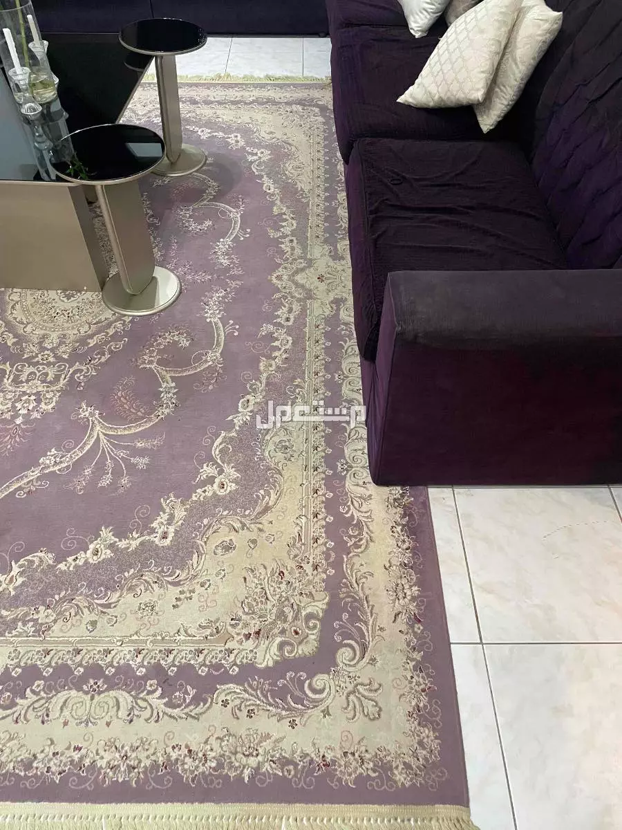 للبيع كنب متصل في الرياض بسعر 4500 في الرياض بسعر 4500 ريال سعودي فرشه مشجره