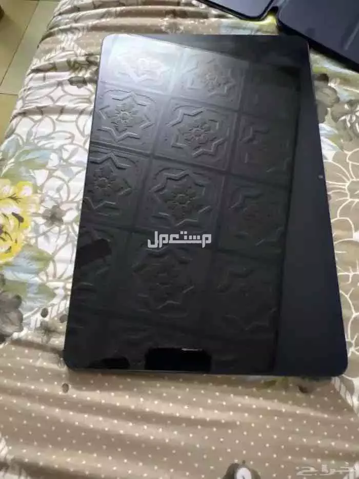 ايباد هونر باد 9 مع كيبورد  نظيف استعمال شهرين  256جيجا السعر بالتفاوض.