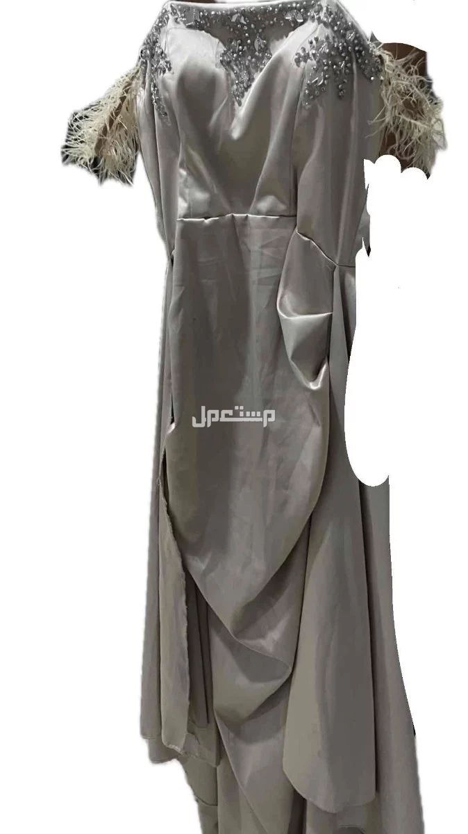 لللبيع ثلاث فساتين اعراس بالقصيم الرس بسعر جيد