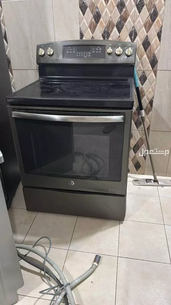 فرن جي إي كهربائي سيراميك خمسة رؤوس