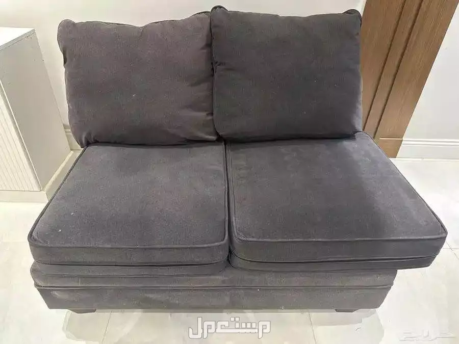 كنب لون بني غامق 3 كراسي على حرف L