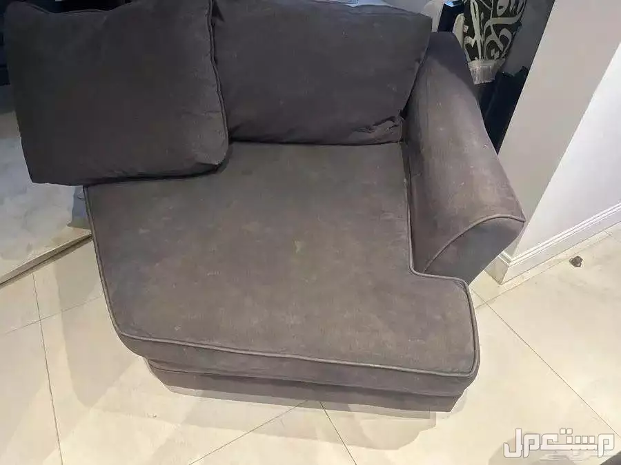 كنب لون بني غامق 3 كراسي على حرف L