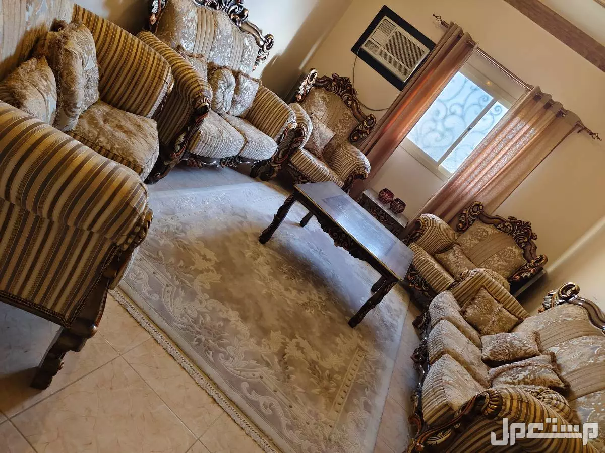 طقم كنب تركي كلاسيكي ..بقماش الجاكار وخشب الزلم