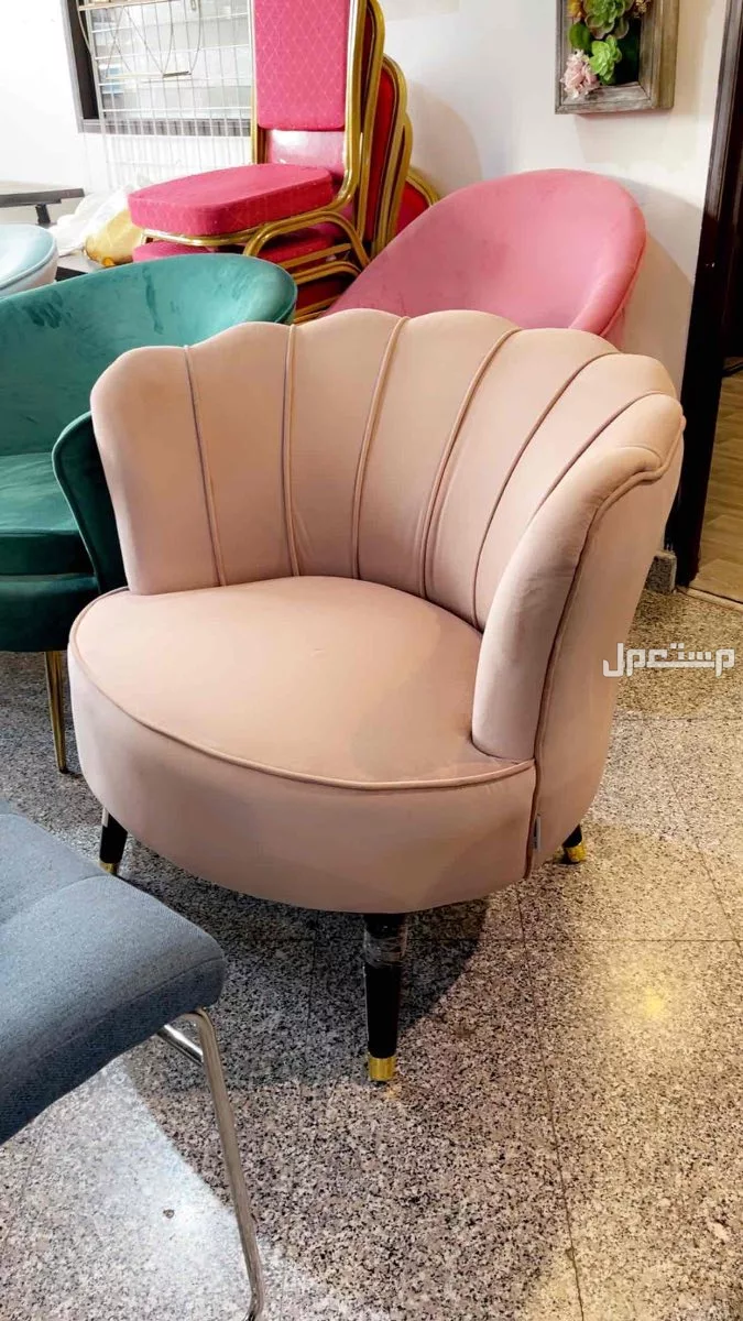 كراسي وطاولات  تصفيه وتخفيضات  تصل ل %؜25في جدة بسعر 10 ريال سعودي