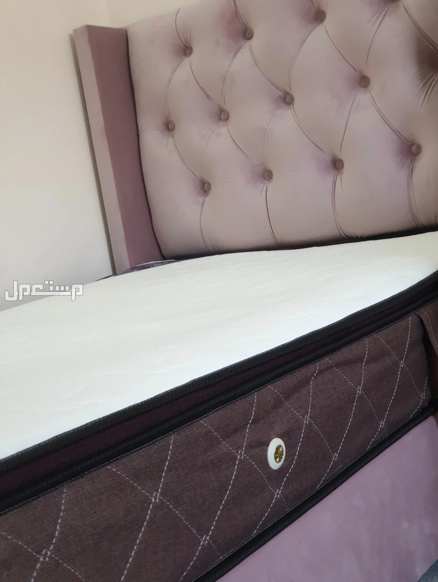 سريرين شبه جديد  في الرياض بسعر 600 ريال سعودي