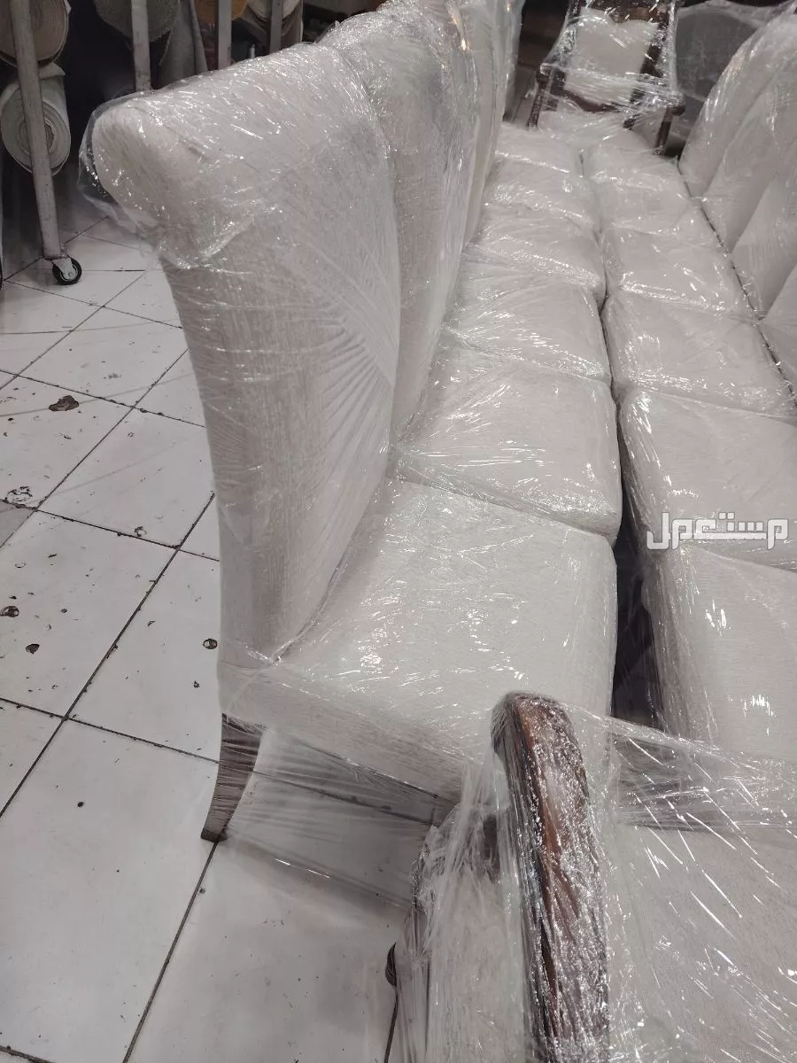 طاولات طعام مستعمل مجدد سعر مميز