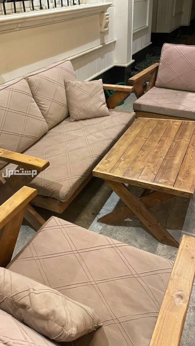 جلسة خارجية خشب فاخر - كاملة مع طاولة في الأحساء