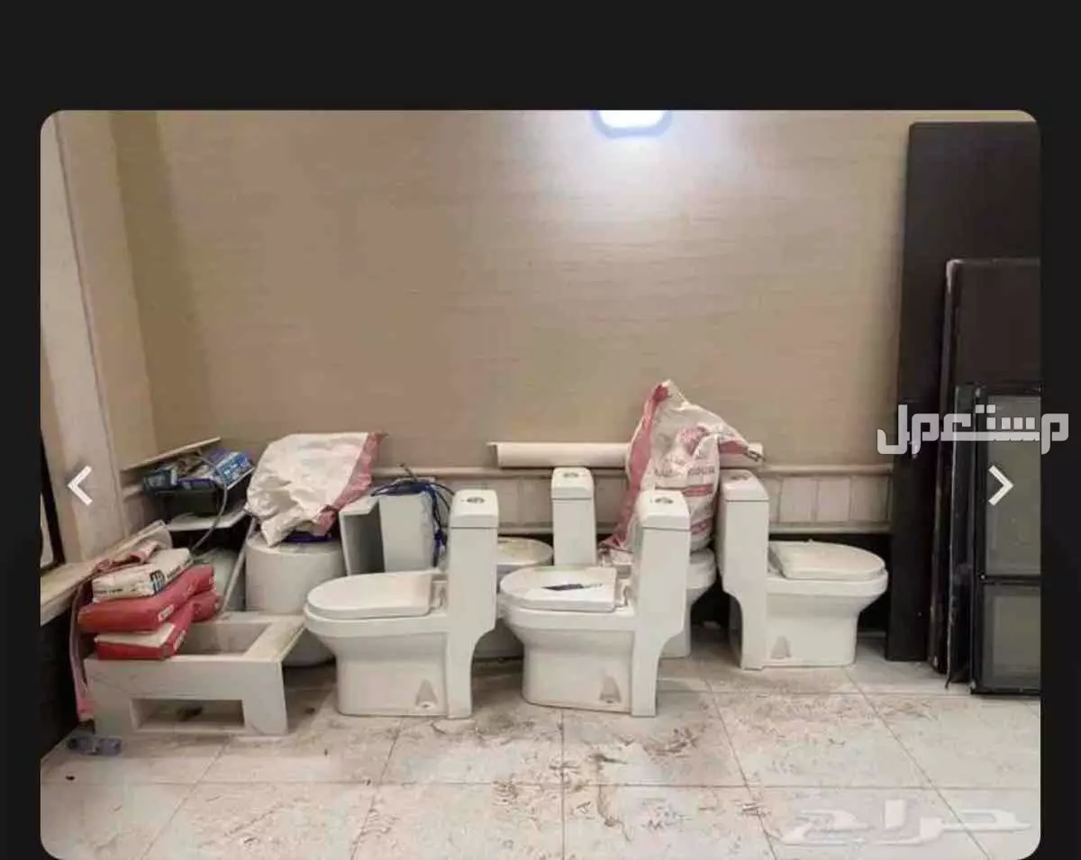 ابواب خشب وكراسي افرنجي في الرياض بسعر ألف ريال سعودي