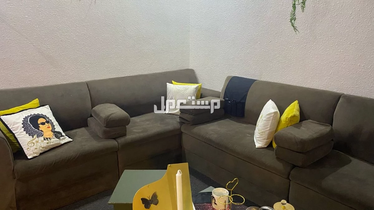 الطائف كنب للبيع استخدام نظيف جدا قابل للتفاوض المقبول  في الطائف بسعر 300 ريال سعودي