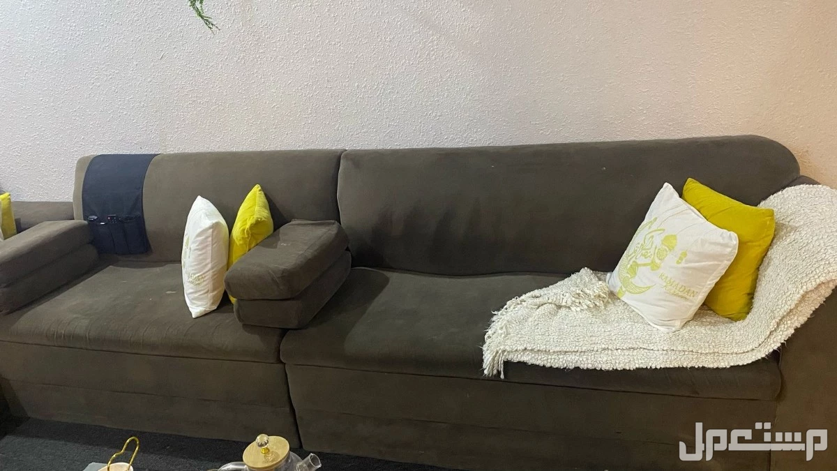 الطائف كنب للبيع استخدام نظيف جدا قابل للتفاوض المقبول  في الطائف بسعر 300 ريال سعودي