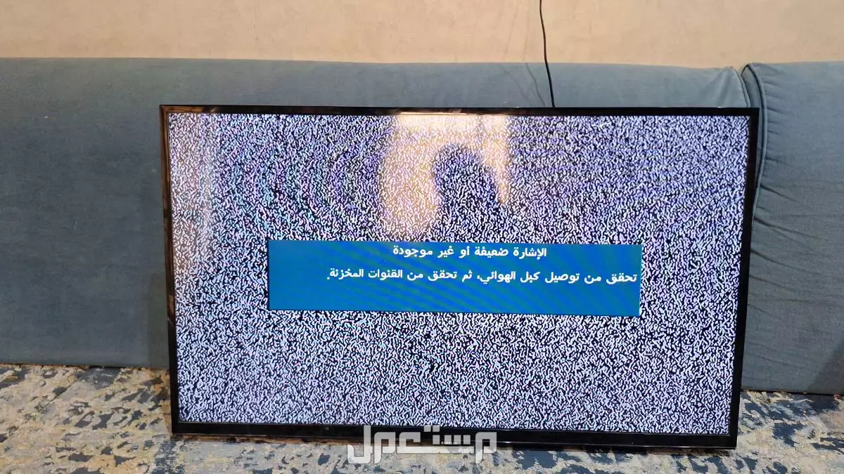 شاشة سامسونج للبيع 42بوصه ب400 كاش
