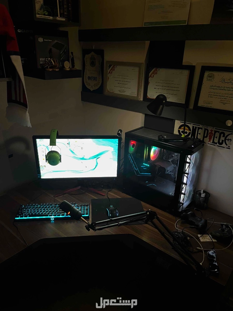 Pc ( بي سي مع سيت اب كامل ) بسعر على السوم