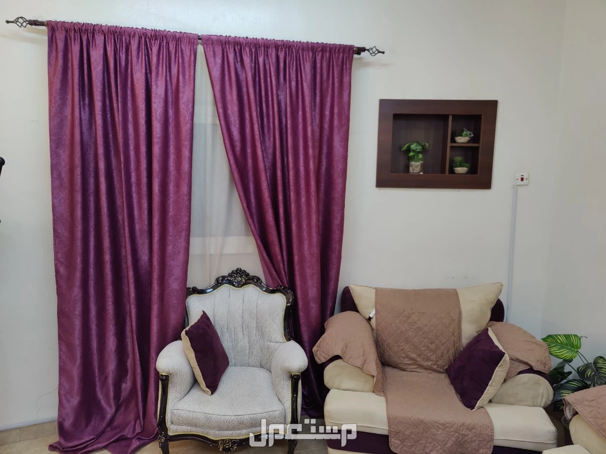 كنب أمريكي بحالة ممتازة في الرياض حي الروضة مخرج 11