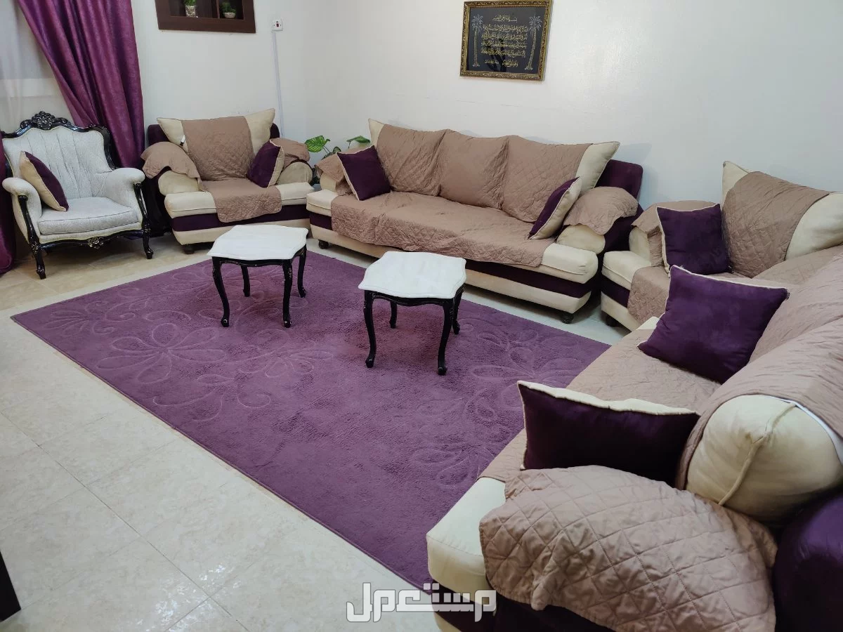 كنب أمريكي بحالة ممتازة في الرياض حي الروضة مخرج 11