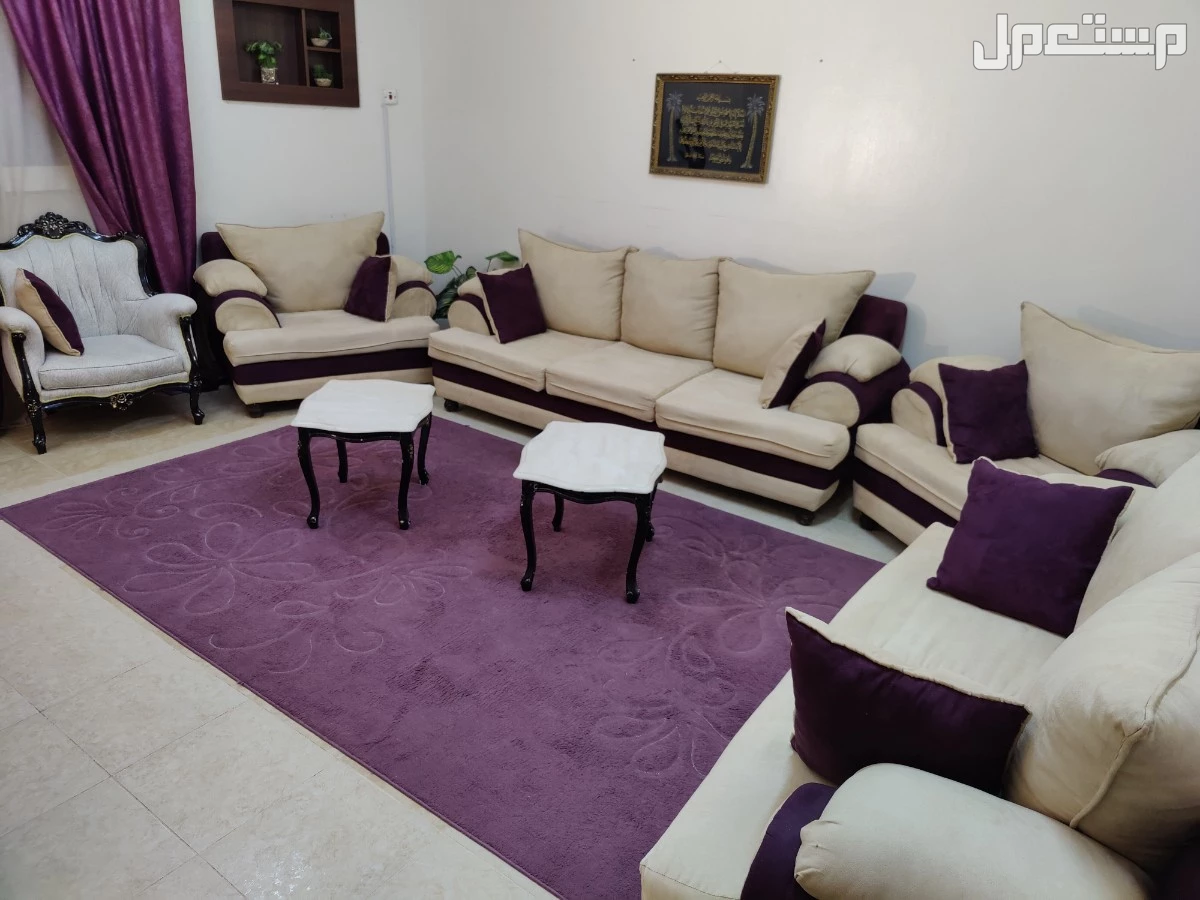 كنب أمريكي بحالة ممتازة في الرياض حي الروضة مخرج 11