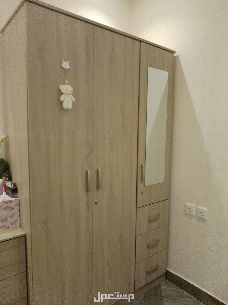 غرفة نوم من ايكيا وخشبها مره ممتاز