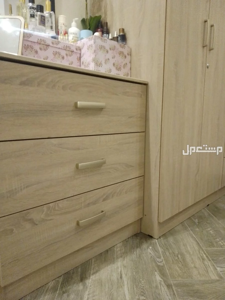 غرفة نوم من ايكيا وخشبها مره ممتاز