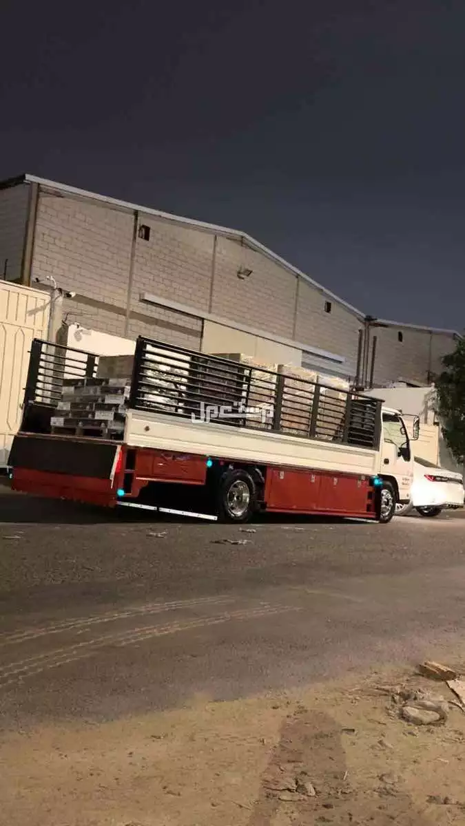دينا نقل عفش وبضايع وتوصيل مشاوير