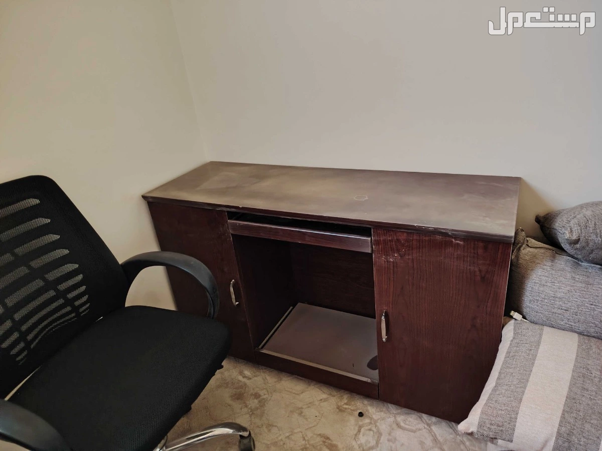 عدد 2 مكتب بمشتملاتهم في الرياض بسعر 800 ريال