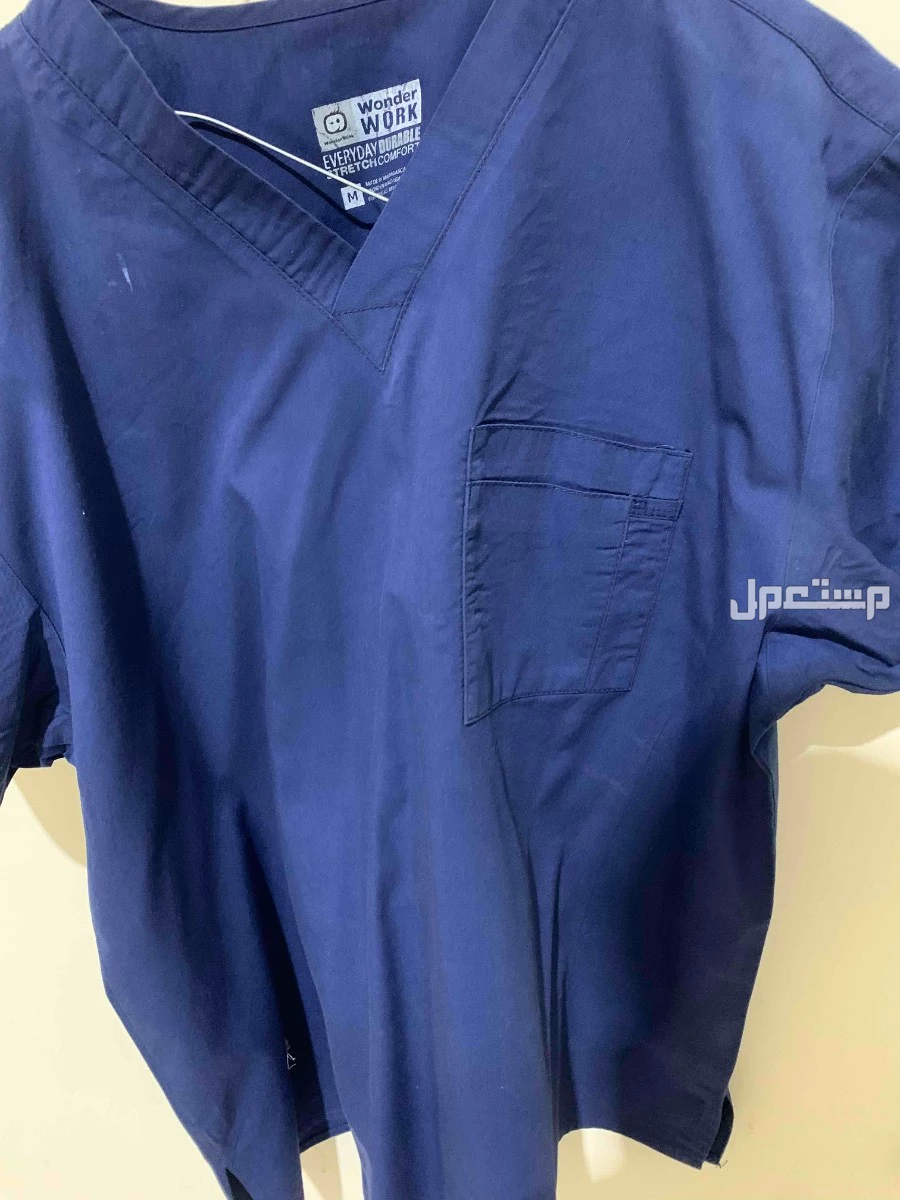 للبيع فنيلة سكراب او لبس طبي من ماركة Wonderwink في حائل بسعر 30 ريال سعودي