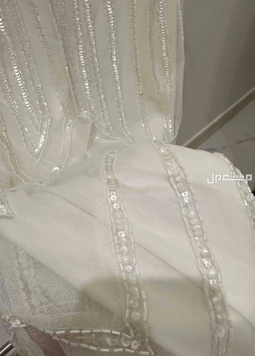 فستان أبيض ملبوس 5 ساعات نظيف شبه جديد سعر البيع 450