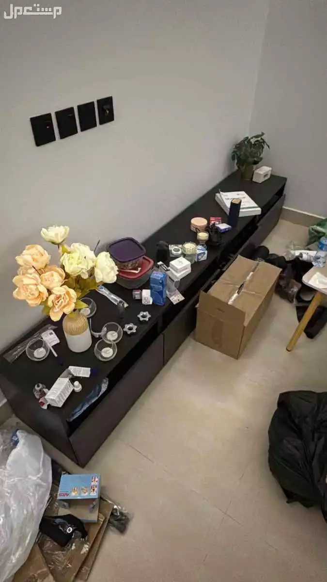 للبيع طاوله تلفزيون من ايكيا بالرياض