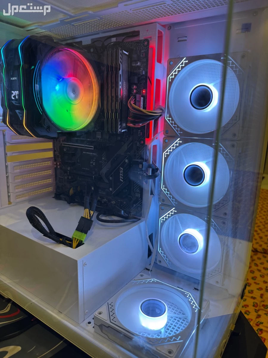 للبيع بي سي قيمنق pc gaming كمبيوتر العاب في الرياض السعر 1350