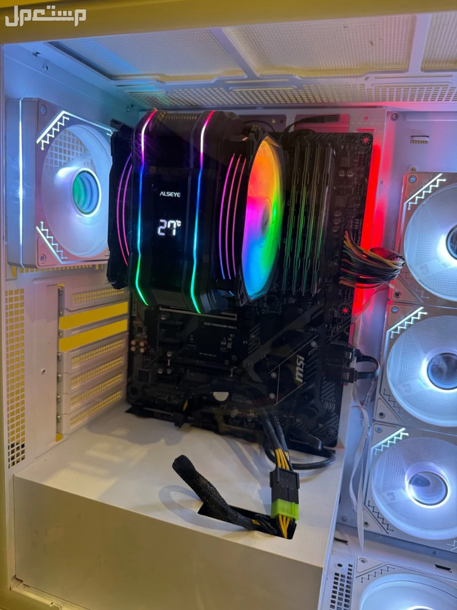 للبيع بي سي قيمنق pc gaming كمبيوتر العاب في الرياض السعر 1350
