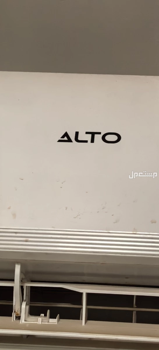 للبيع مكيفات اسبلت شبه جديد بسعر1200اساخدام سنه فقط و شبه جديده في أبهــــا بسعر 1200 ريال سعودي