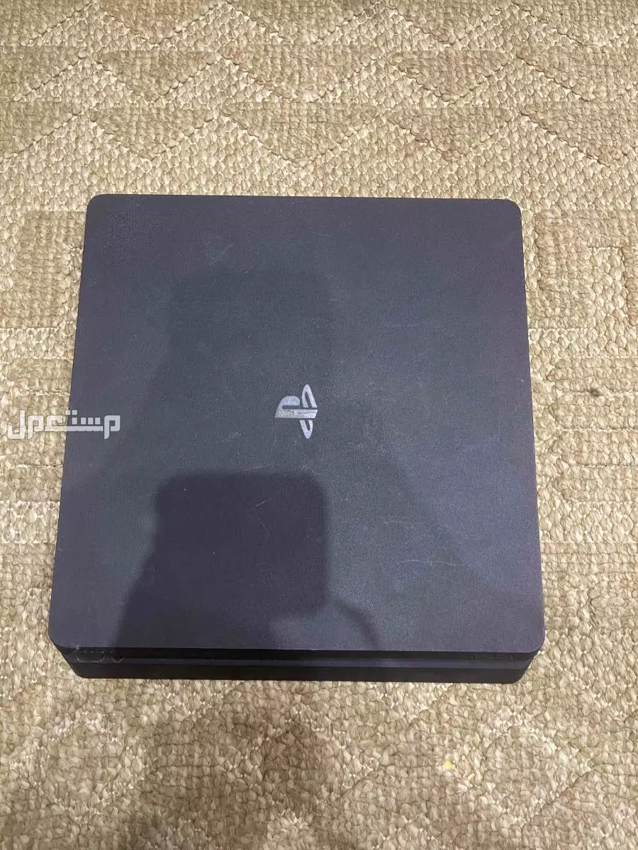 للبيع سوني4 سليم  سعة 500 نظيف مادخل صيانه معاه يد وحده بسعر450