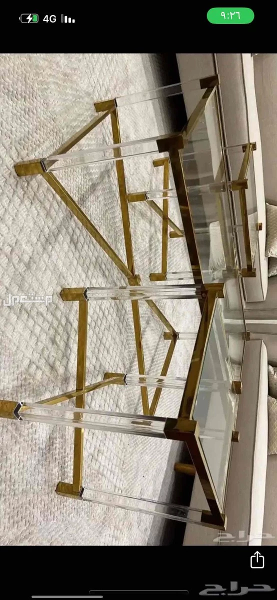 طاوله مجلس فخمه شبه جديده طاوله مجلس طاوله كبيره بنص متر ربع  مستطيله ومعها 4خدمه كبار مناسبه للصالات ومجالس نظيفه لا يوجد خدوش ولا كسور .. الرياض حي المهديه اعلا سوم ببيع