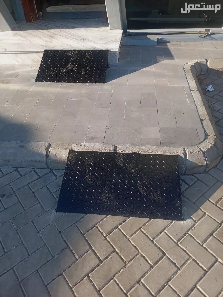 حداد في جدة لتركيب الشبابيك والكوالين وكل اعمال الحداه