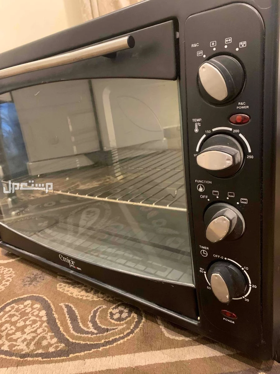 للبيع فرن مستخدم نظيف 2800wبسعر 300 ريال