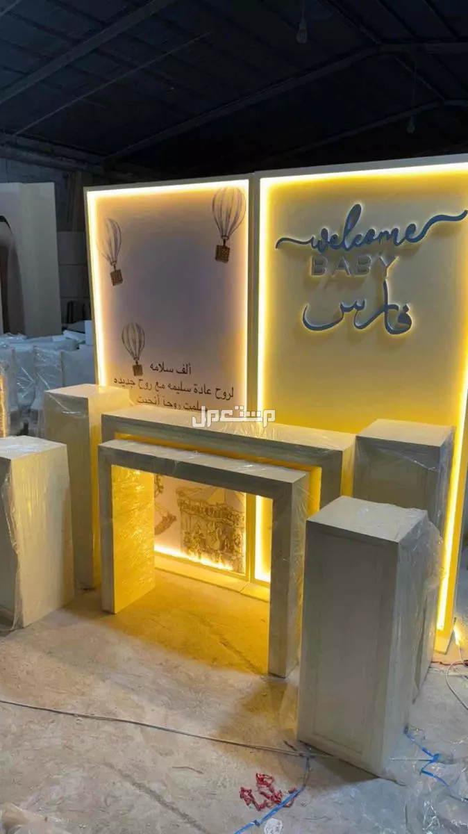 تفصيل و تصميم عربات خشبية و ديكورات خشبية في الرياض بسعر 1200 ريال سعودي