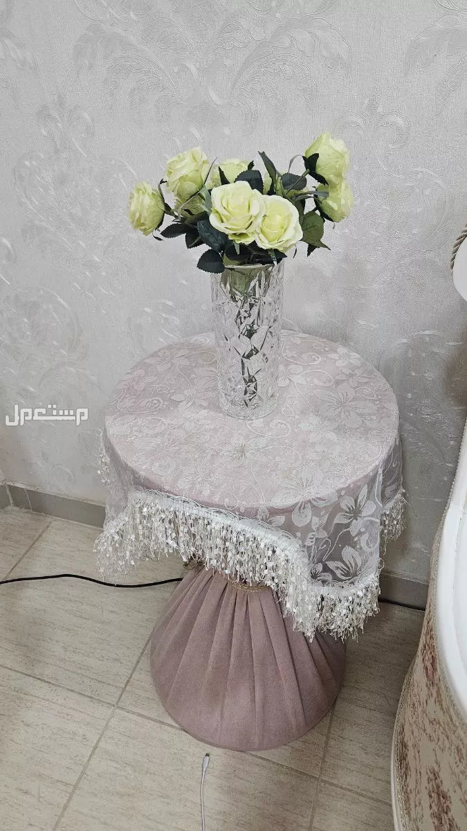 طقم كنب مجلس حريم  في الأحساء بسعر ألف ريال سعودي