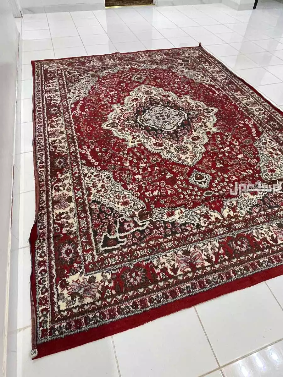 زولية للبيع نظيفه يبي لها غسيل فقط في الطائف بسعر 50 ريال سعودي