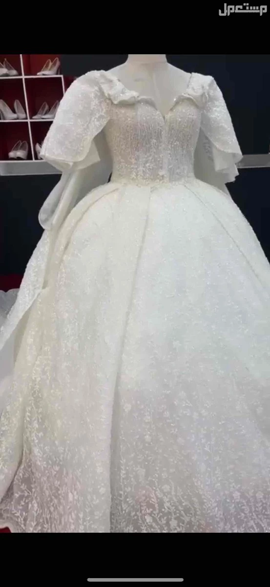 نجران  بسعر 1500 فستان زفاف شك يدوي خرزولؤلؤشفاف. ...........................................................