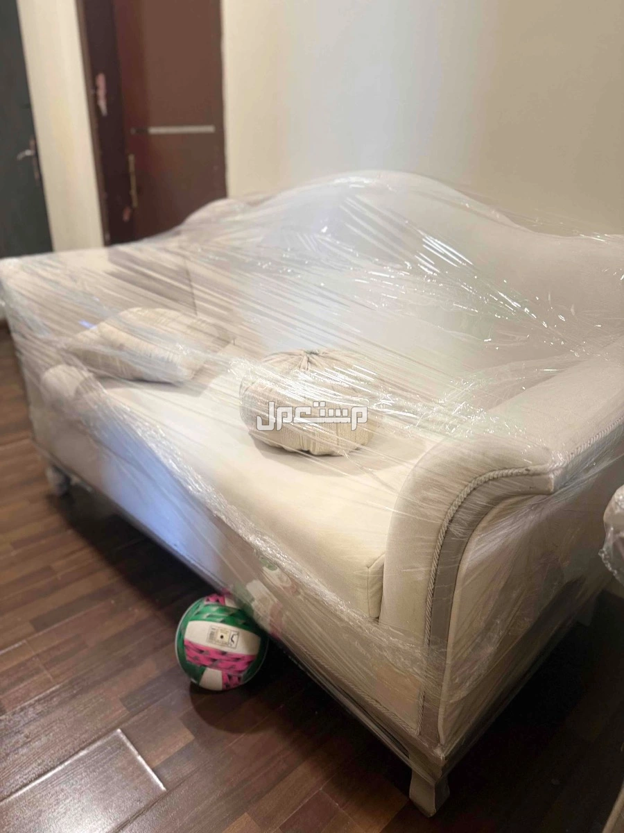 كنب 11 شخص منجد جديد لم يستخدم في الرياض حي لبن