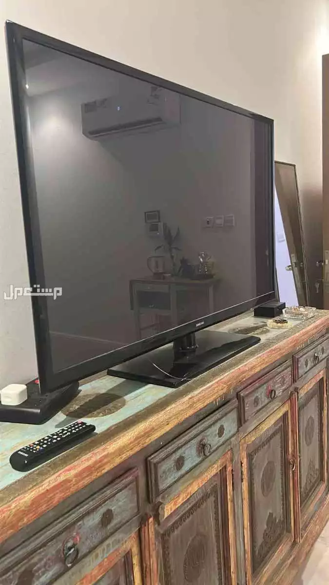 شاشة في جدة بسعر 450 ريال سعودي
