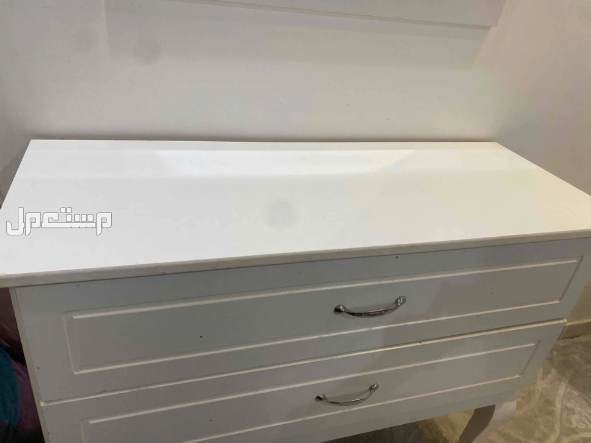 غرفه شبه جديده  في الطائف بسعر 1500 ريال سعودي