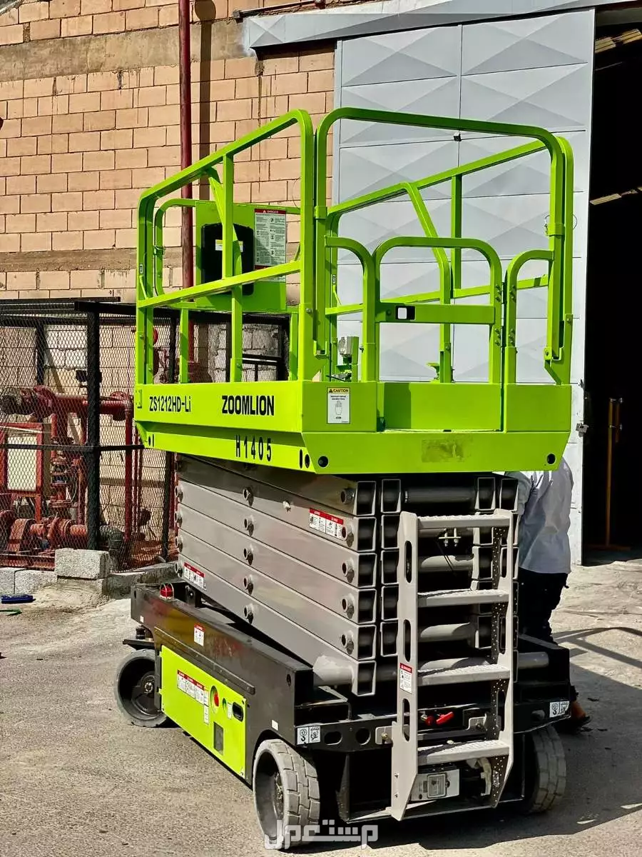manlift for rent in  Mecca2024