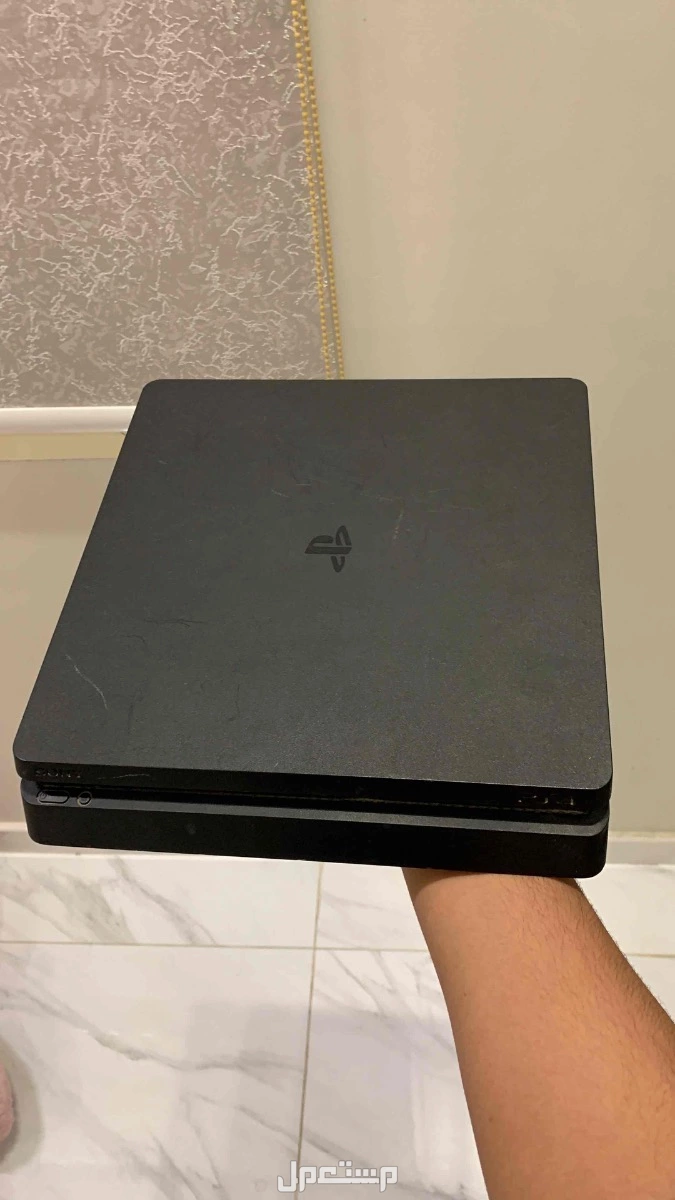 للبيع سوني 4 نظيف 500 قيقا بدون اي ملحقات معه