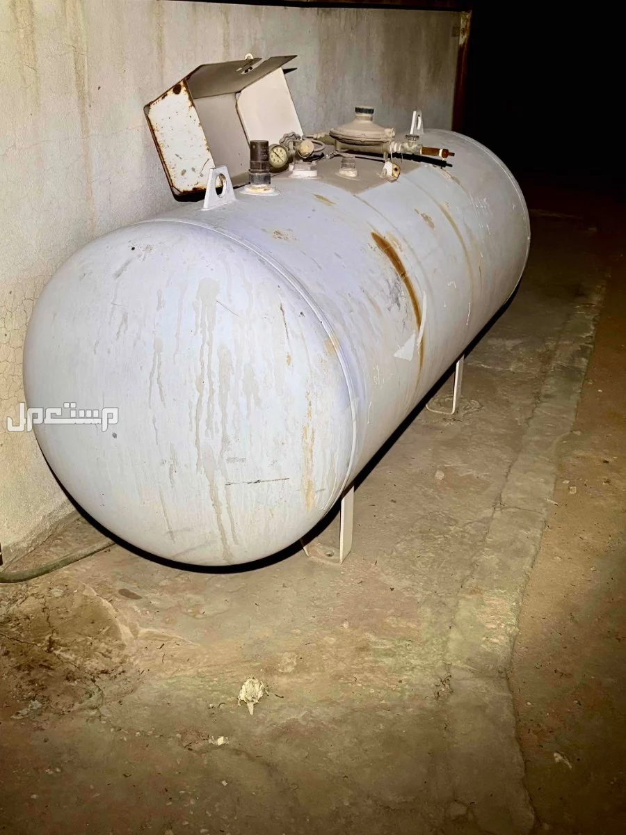للبيع خزان غاز منزلي كبير بسعر 2500 ريال سعودي