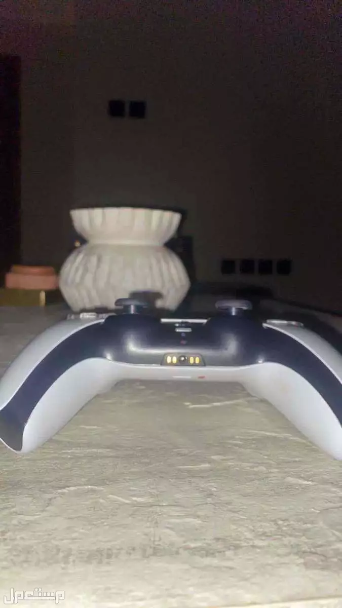 يد سوني 5 للبيع للتواصل