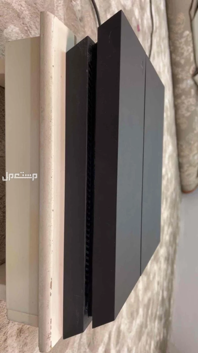 للبيع سوني 4 نسخه سليم نظيف في الدمام بسعر 400 ريال سعودي