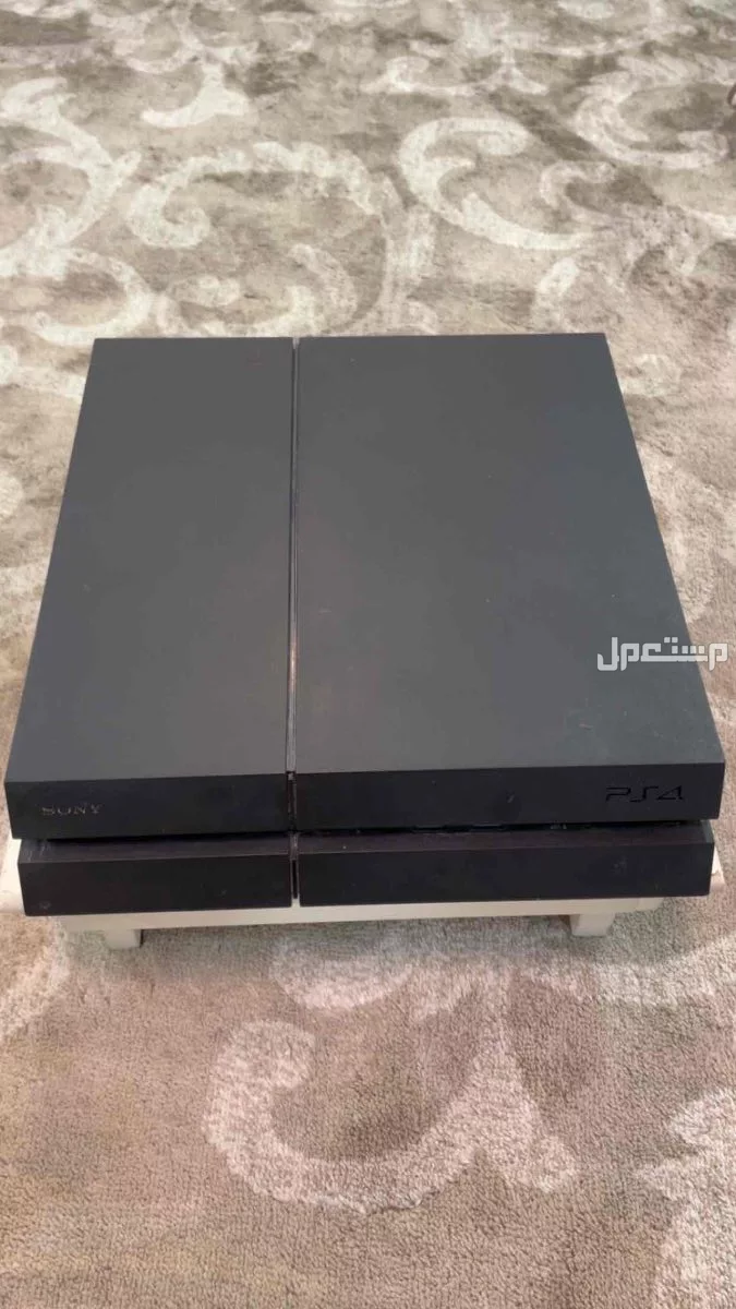 للبيع سوني 4 نسخه سليم نظيف في الدمام بسعر 400 ريال سعودي